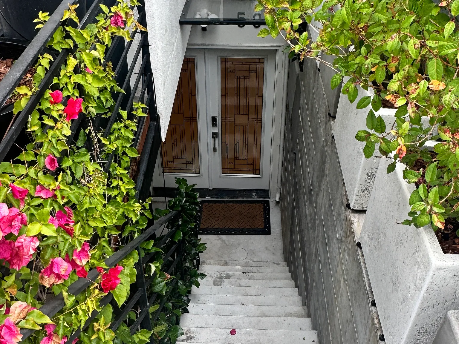 3 bed, 1650 sqft, $9,800 — Photo 2