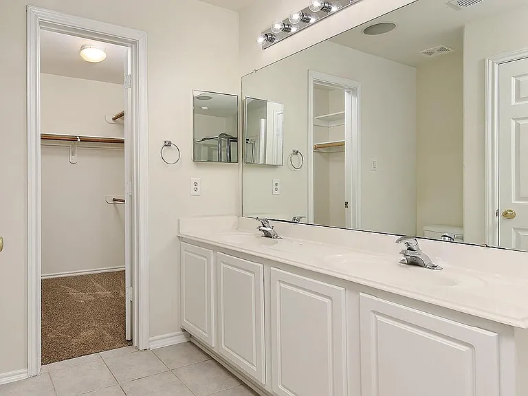 102 Blue Creek Ct — Photo 14