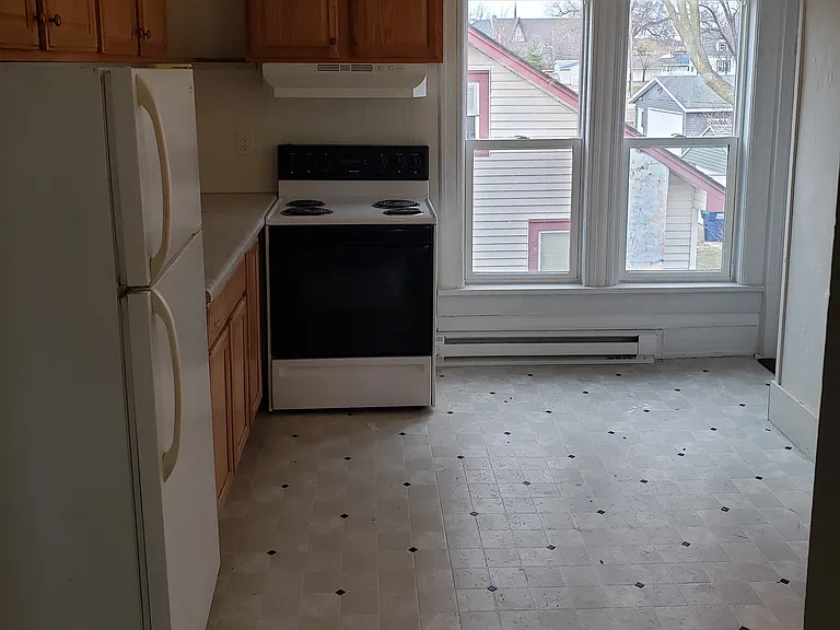 321 4th Ave S — Photo 8