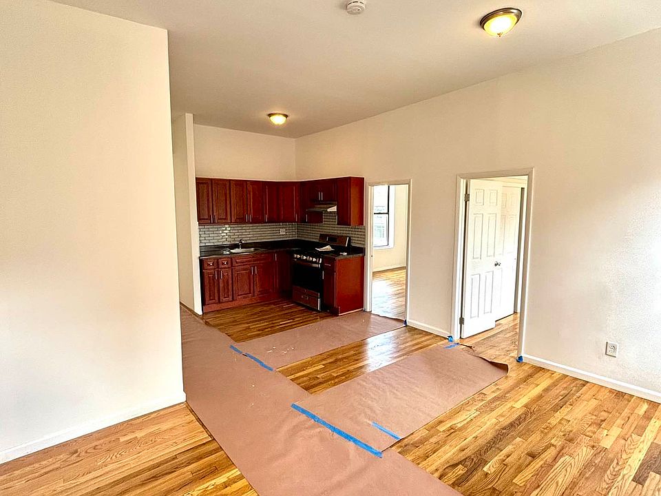 1st image of 11 Avenue D APT 16