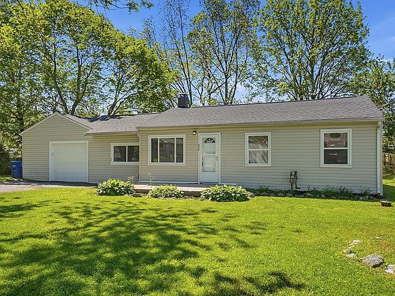 2nd image of 691 Basswood Rd