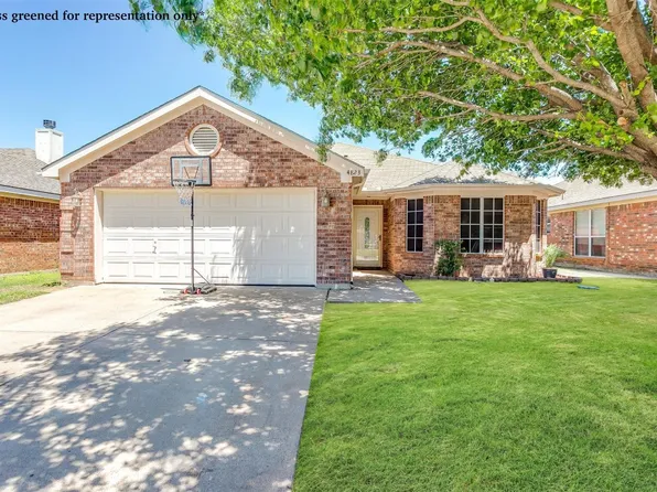 4823 Topaz Ln, Granbury, TX 76049