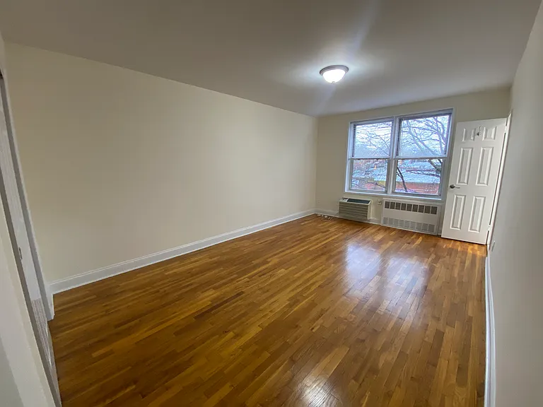15005 Union Tpke #L6 — Photo 16
