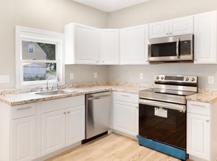 16 Madison St, Portland, ME 04101