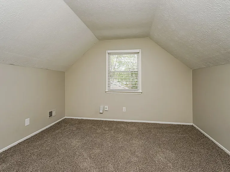 2402 Parliament Ct — Photo 13