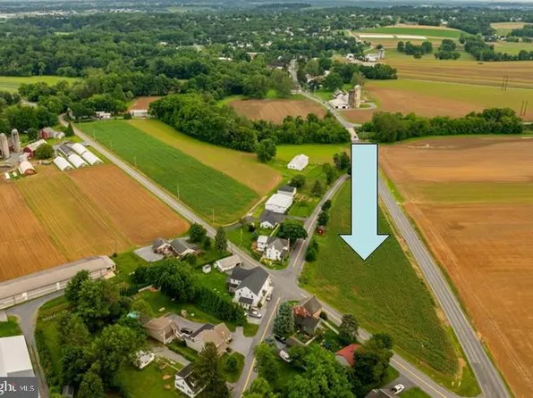 176 Middle Creek Rd, Lititz, PA 17543