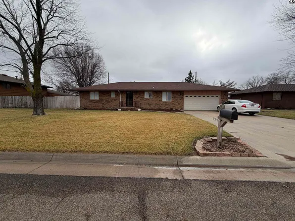 315 E Forest Ave, South Hutchinson, KS 67505