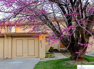 13805 Meadow Ridge Rd, Omaha, NE 68138