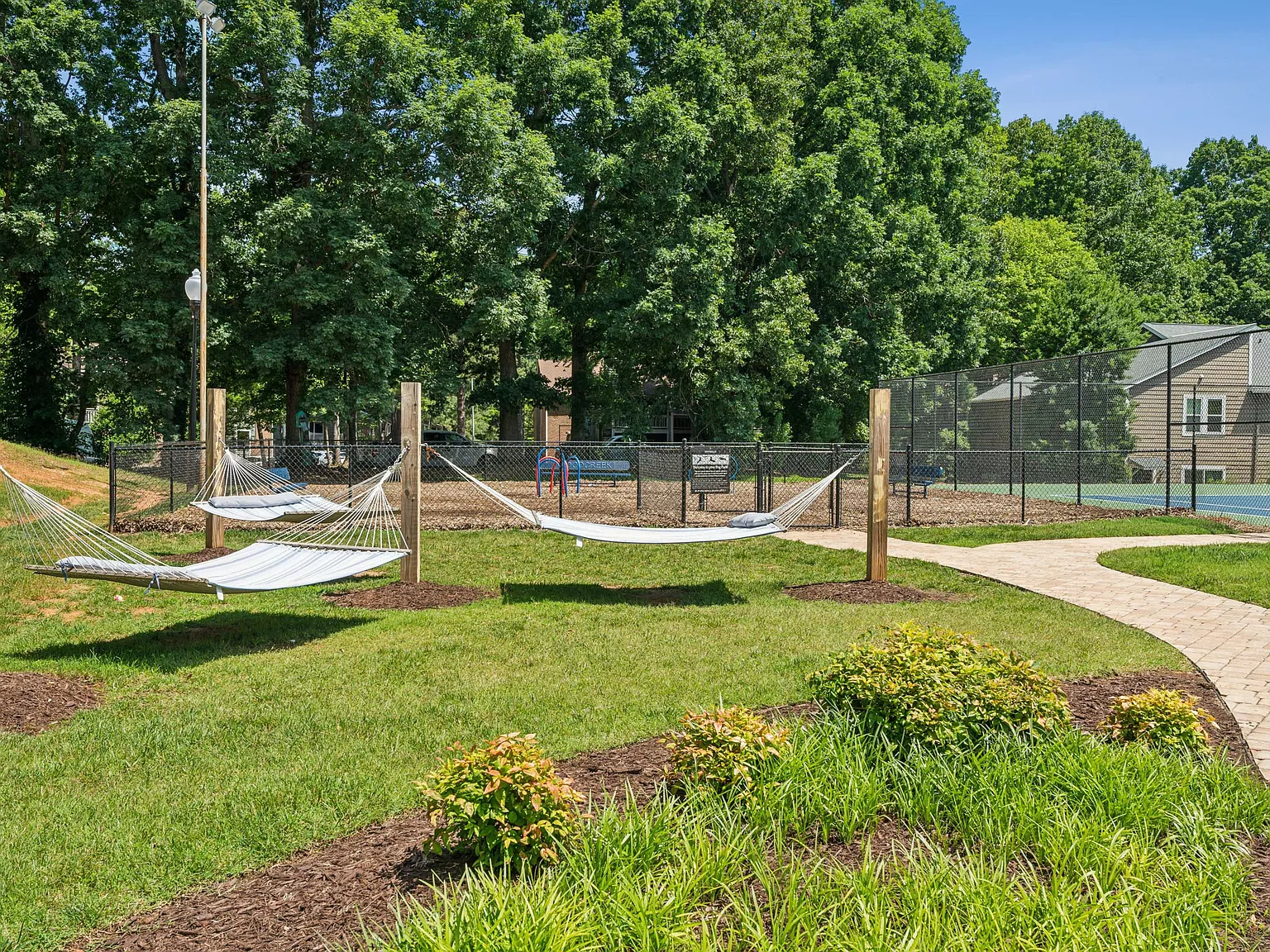 Woodcreek Apartments — Photo 4