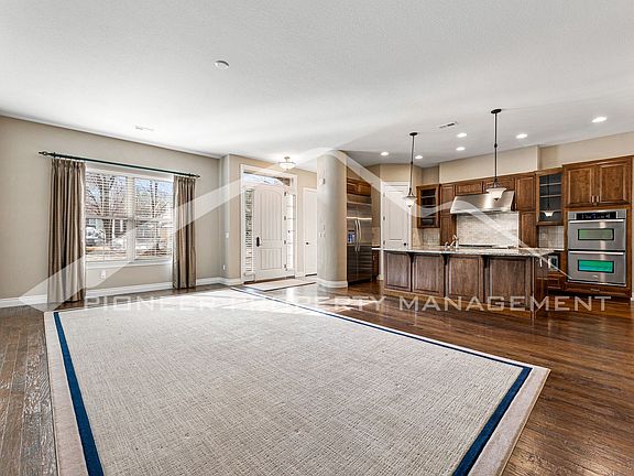 5th image of 9143 Mornington Way