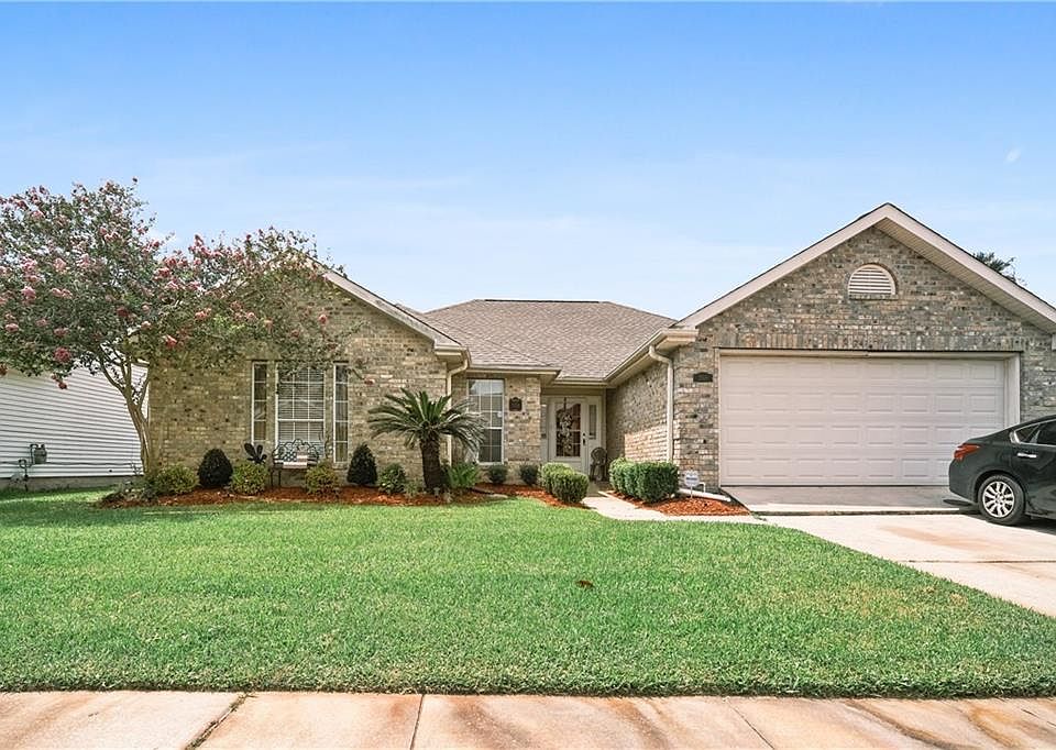 1st image of 2129 Bradford Pl