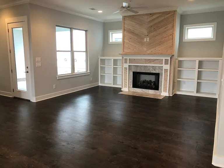 2408 Marco St — Photo 2