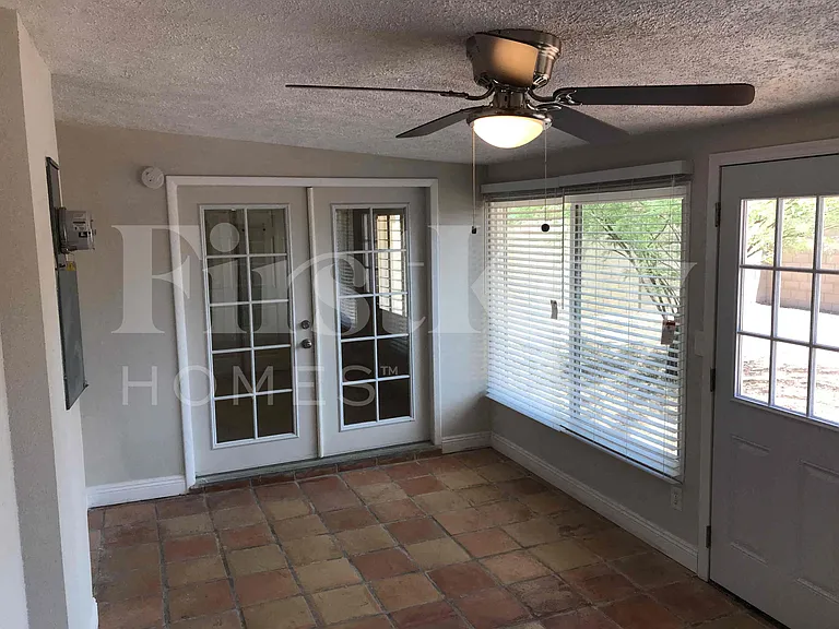 7427 E McKinley St — Photo 4