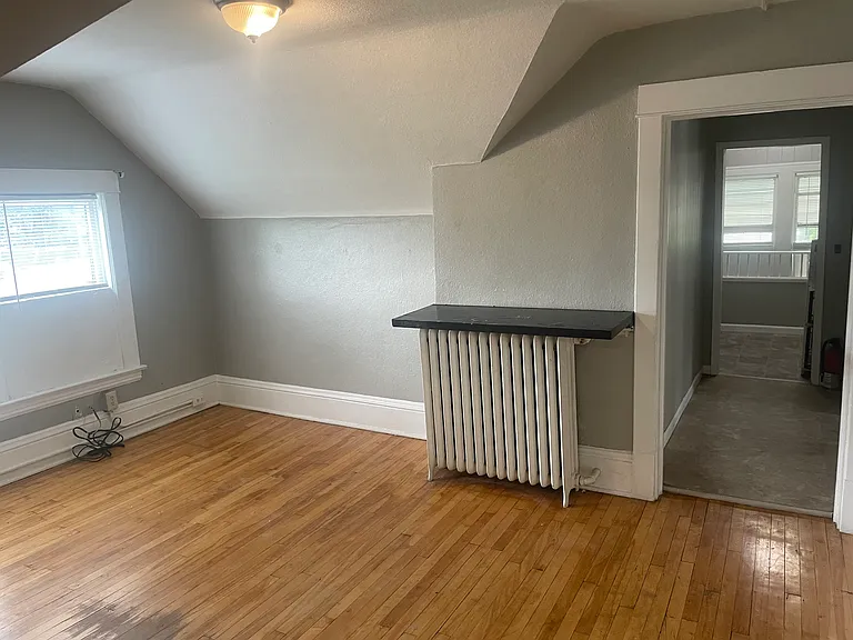 2120 Harriet Ave #3 — Photo 2