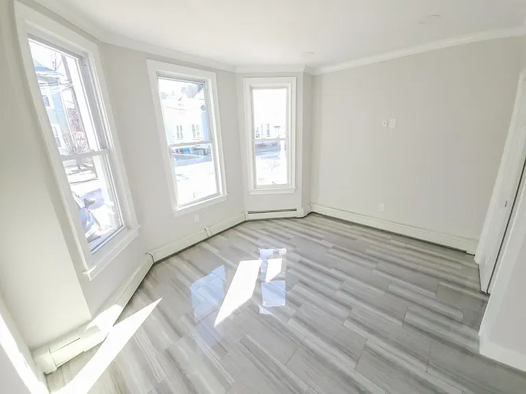 7409 2nd Ave #1 — Photo 2