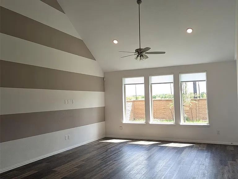 10503 Dolce Ln — Photo 9