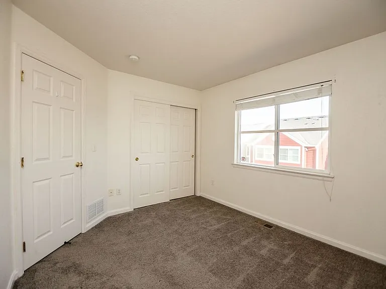 4040 Plum Creek Dr — Photo 21
