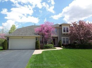 57 Saint Clair Ln, Vernon Hills, IL 60061