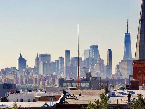 3rd image of 186 Greenpoint Ave #3