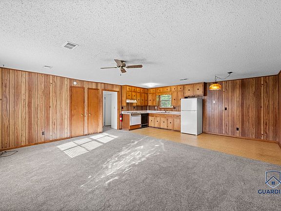 4th image of 503 Hood Ave N #B