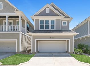 11 Thorpe Ln, Spring, TX 77389