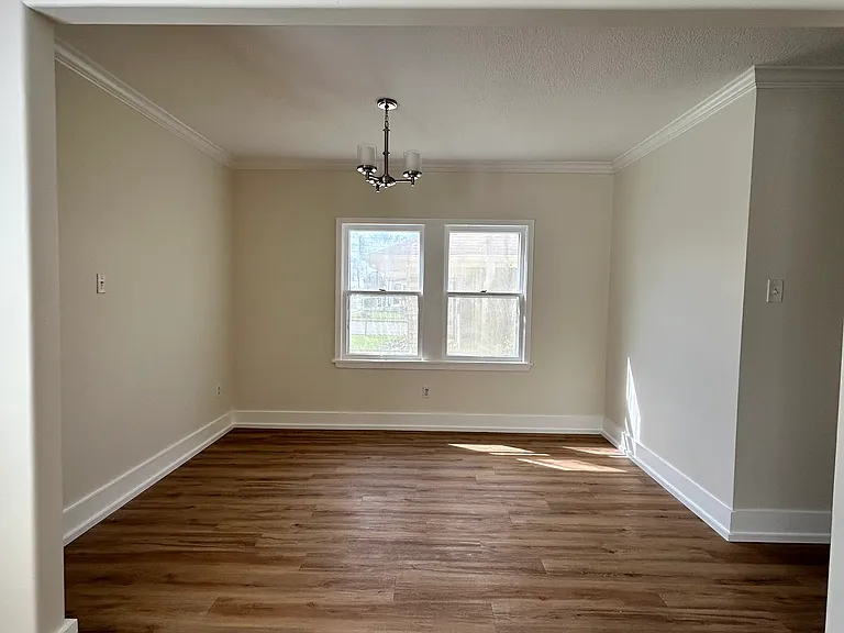 524 Cedar Crest Ct — Photo 5
