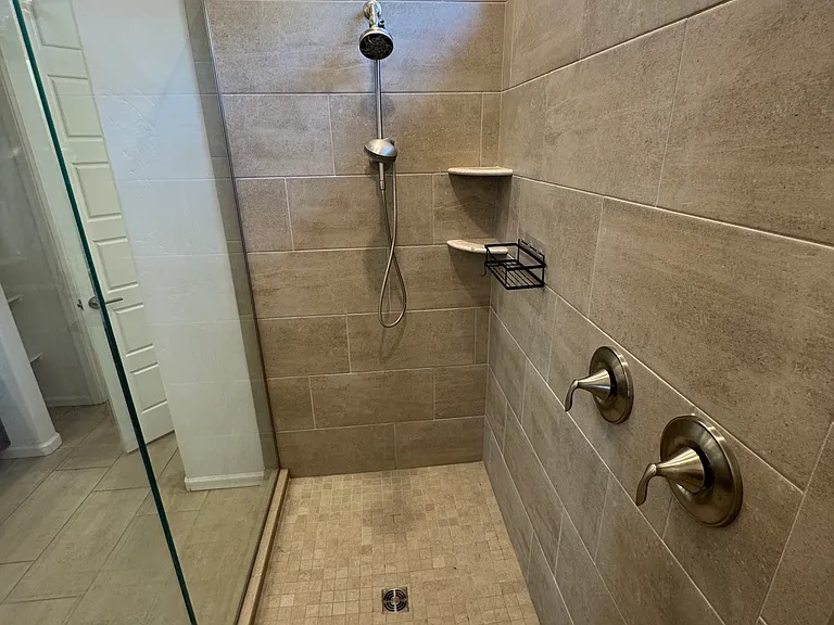 12445 N Appling Ave — Photo 10