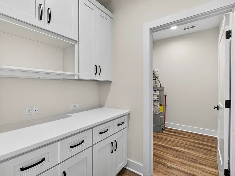 106 Lee Dr — Photo 14