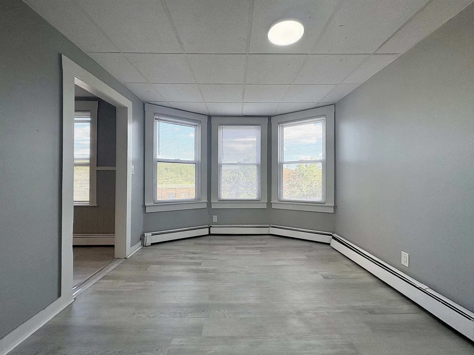 3 bed, 900 sqft, $1,450 — Photo 4