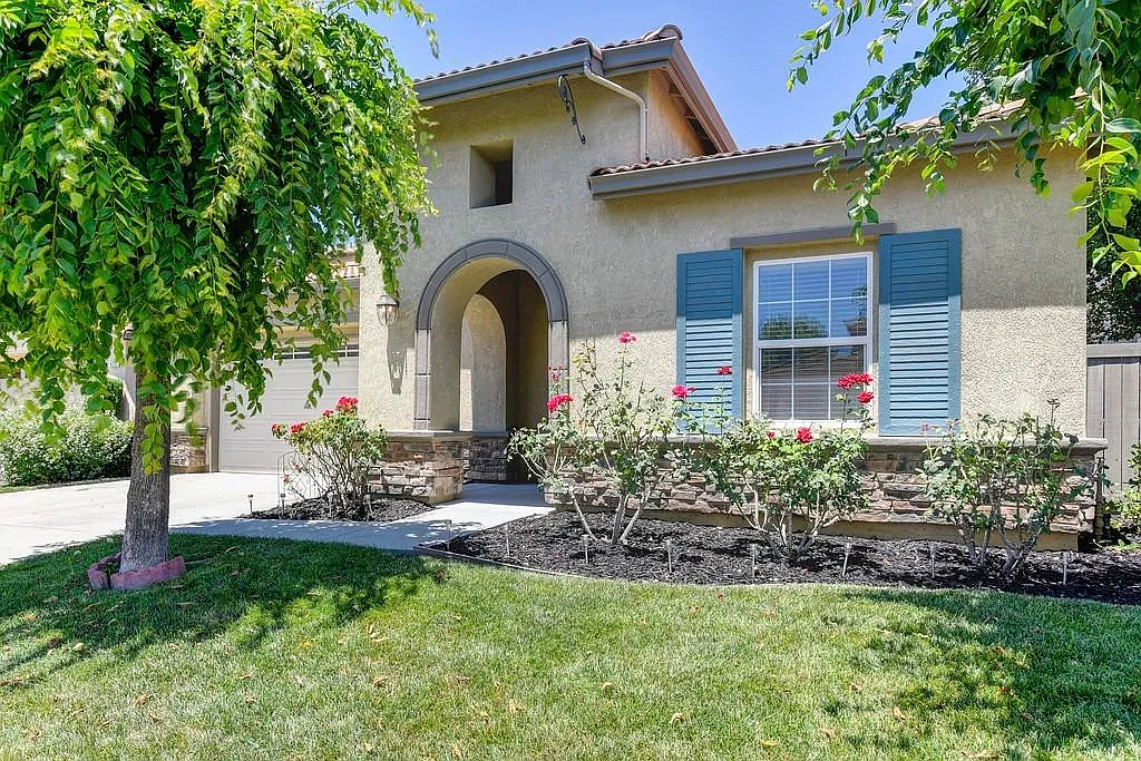 4268 Thalia Way photo 1