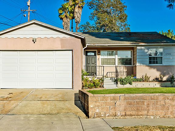 4th image of 12320 Menlo Ave