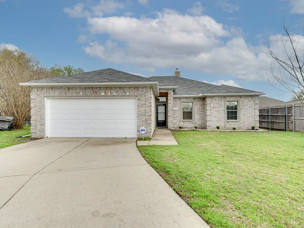 102 Paloma Cir, Terrell, TX 75160