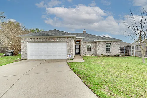 102 Paloma Cir Photo 1