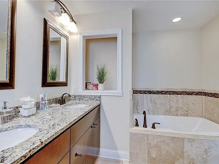 333 Alden Way — Photo 19