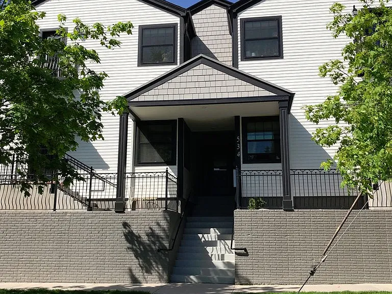 534 E Front St — Photo 36