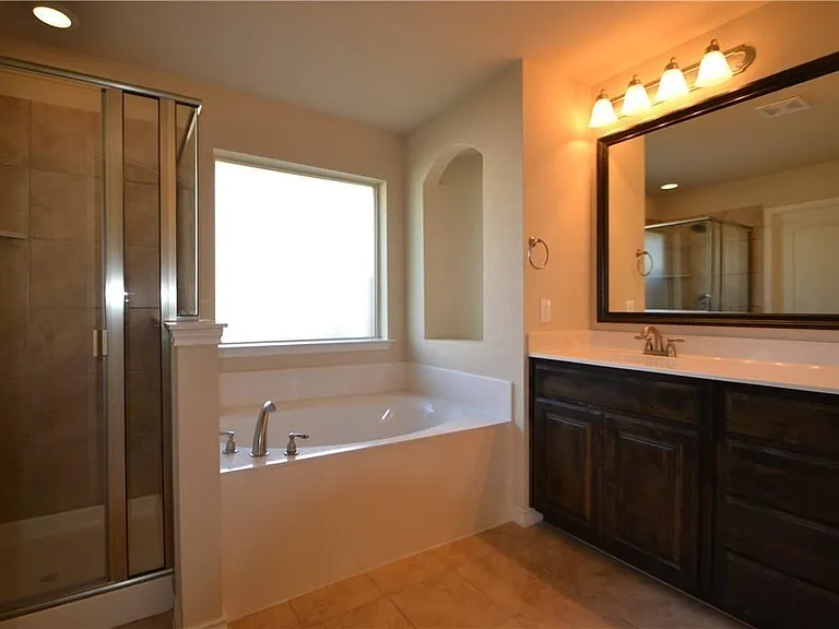 804 Willow Wood Dr — Photo 18