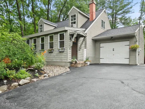 89 Traver Road, Gansevoort, NY 12831