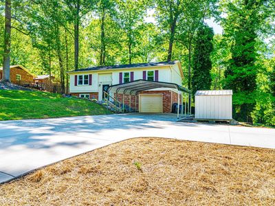 1018 Autumn Ln, Hickory, NC, 28602
