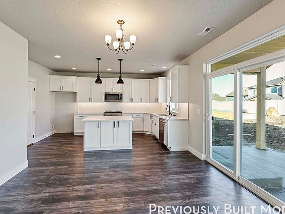 2nd image of 543 Summerview Ln