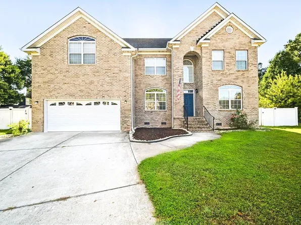 237 Castleberry Dr, Chesapeake, VA 23322
