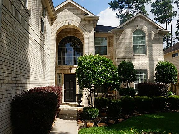 GRAND ENTRANCE TO BEAUTIFUL HOME!