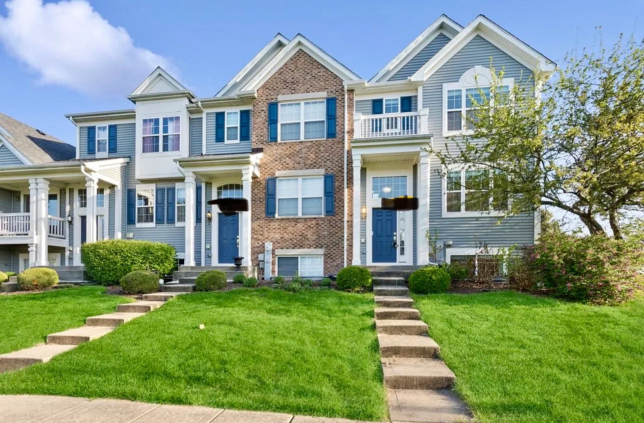 2 bed, 1757 sqft, $2,900 — Photo 1