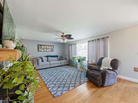 3rd image of 2328 Wilson Dr