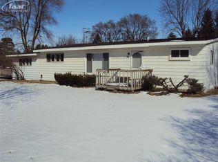 72 Hill Pl, Lapeer, MI 48446