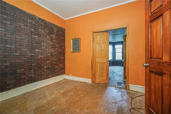Sold by Remax Edge | media 16