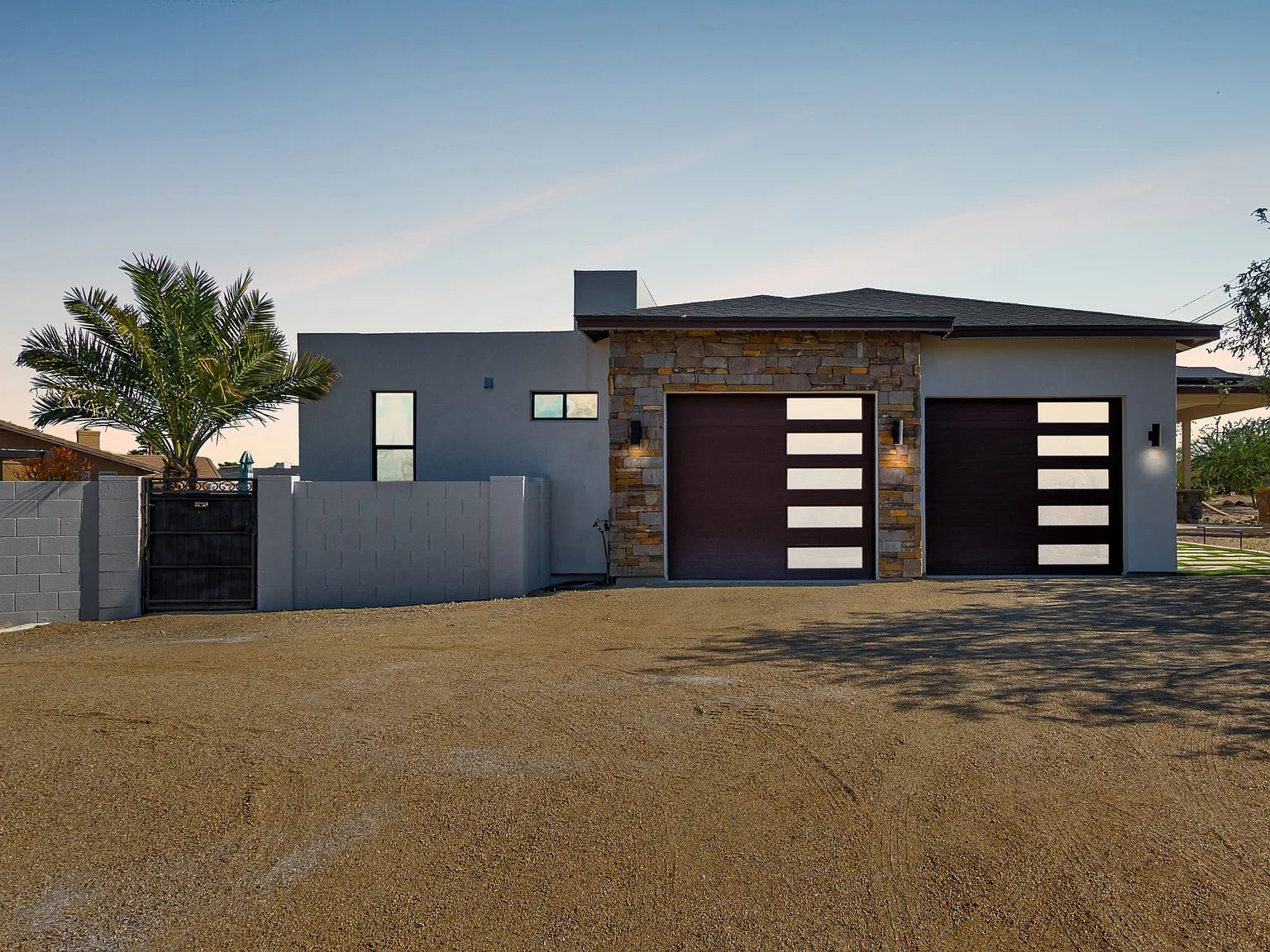 4 bed, 3250 sqft, $9,995 — Photo 2