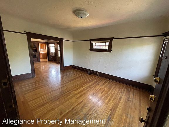 3rd image of 1517 23rd St APT 4