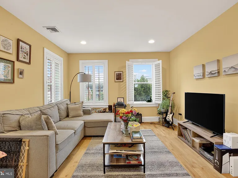 1712 Green St #4 — Photo 9