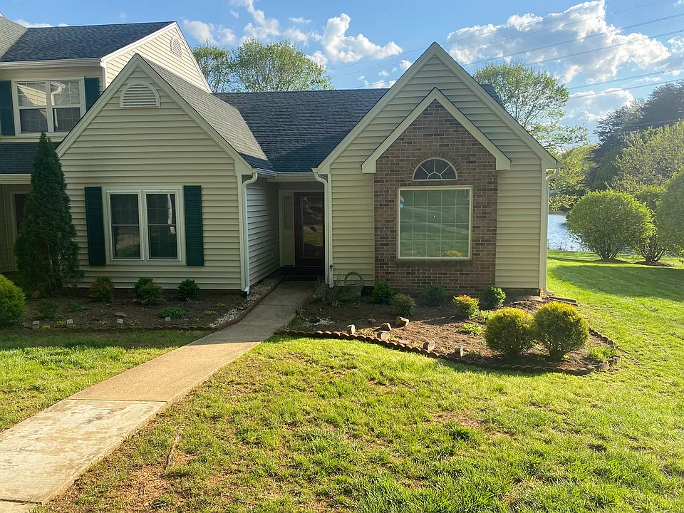 3288 Arbor Trce