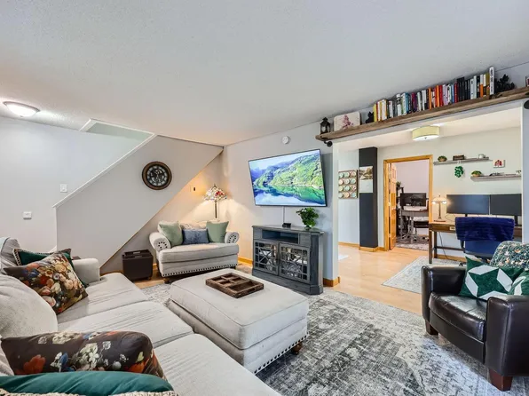 203 2nd Ave NW, Buffalo, MN 55313
